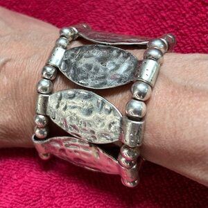 Gorgeous Bead and Hammered Medallion Tarnish-Free Silver Bracelet